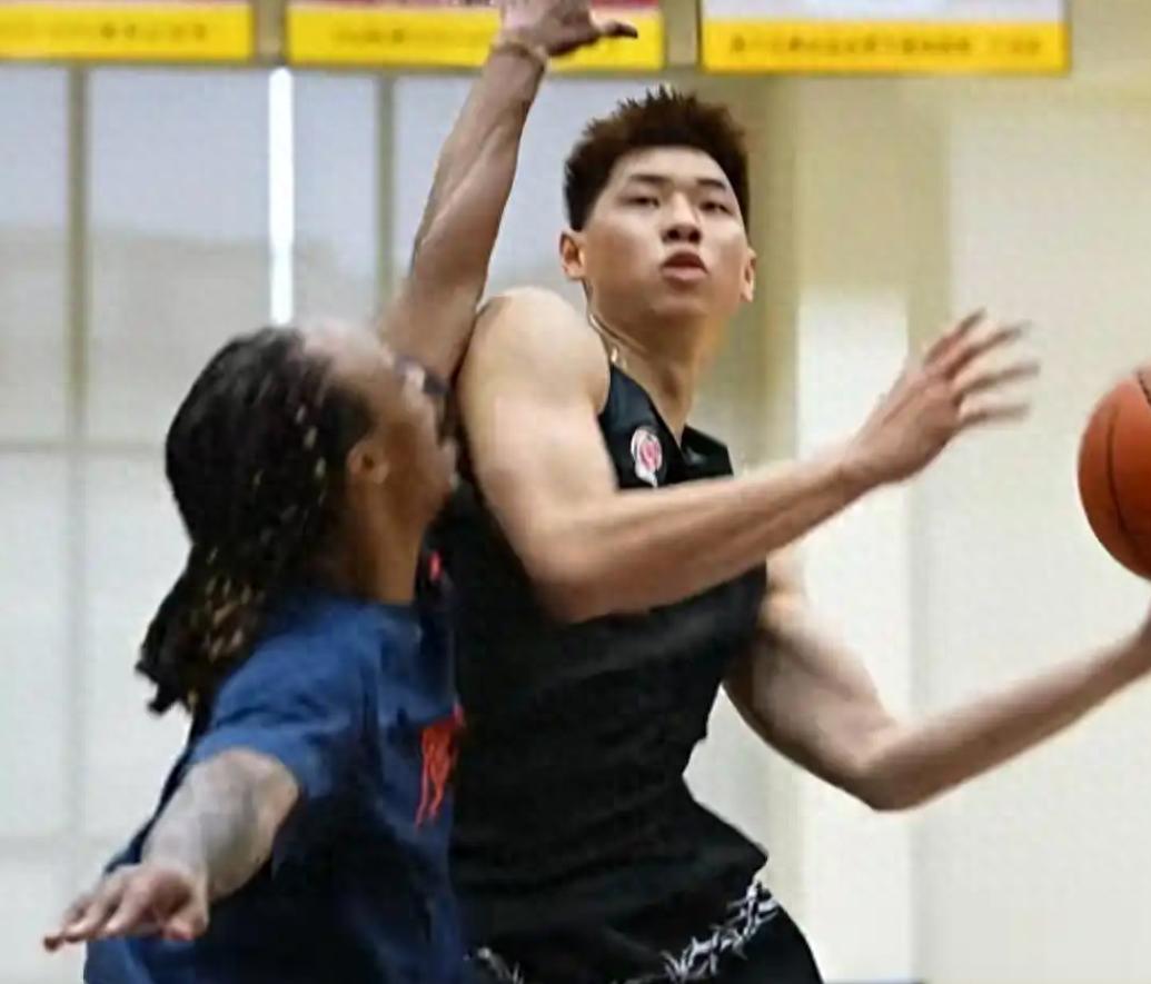 华体会登陆-CBA广东VS新疆,崔永熙徐杰有望合体,杜锋率豪华阵容冲开门红